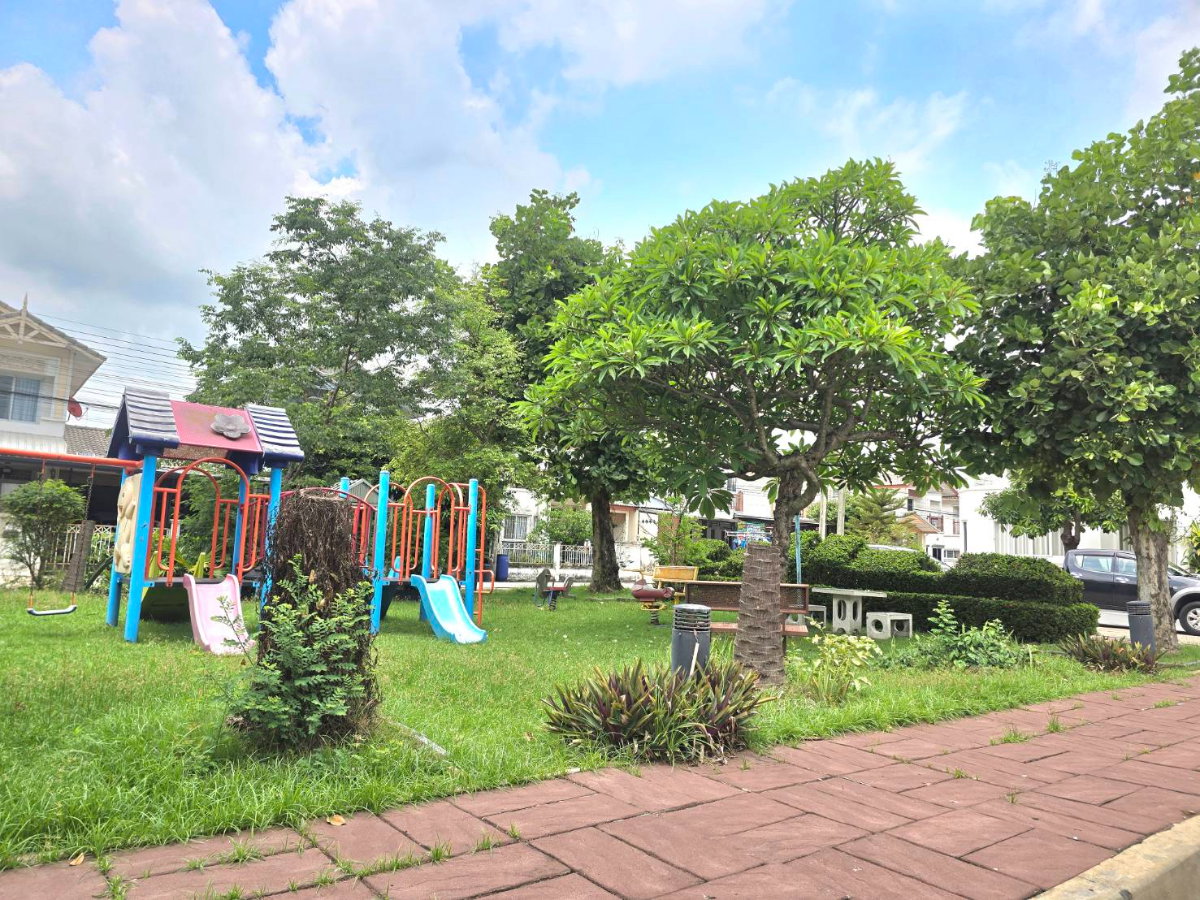 รูป ลดราคาพิเศษ..บ้านแฝด แต่งใหม่ทั้งหลัง หมู่บ้านฟ้าปิยรมย์ พฤกษ์วารี เฟส 7 ลำลูกกาคลอง6  บ้านติดหน้าสวน ถ. ลำลูกกา ตำบลบึงคำพร้อย อำเภอลำลูกกา ปทุมธานี  - รูปที่ 37/39