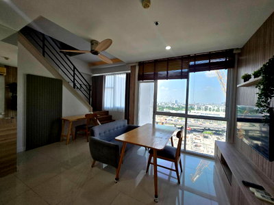 Condos for rent : For Rent The Sky Sukhumvit Duplex 19th-20th fl.