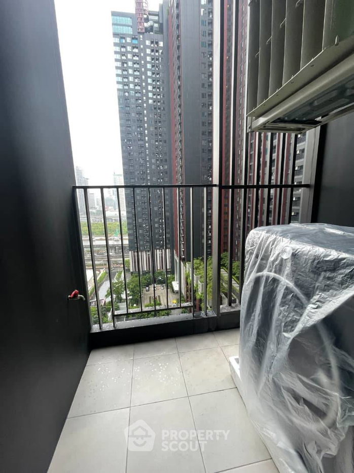 picture 1-BR Condo at Life Asoke - Rama 9 near MRT Phra Ram 9 (ID 2485695) - 10/14