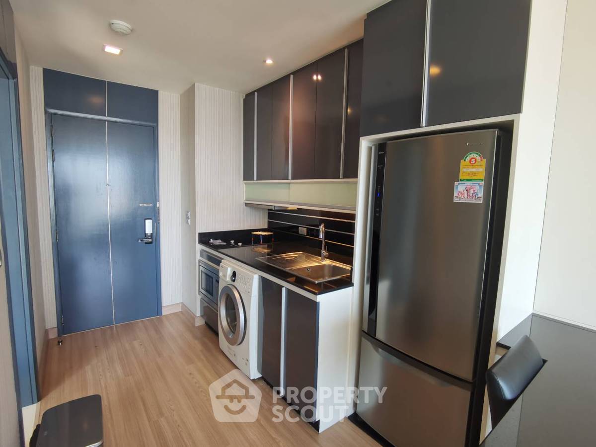 picture 1-BR Condo at Sky Walk Residences near BTS Phra Khanong (ID 514543) - 3/13