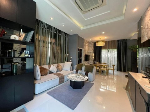 📣📣 ขาย BANGKOK BOULEVARD RAMINTRA-SERITHAI 2 บ้านเดี่ยวหรู 4 ห้องนอน ✴️พร้อมอยู่