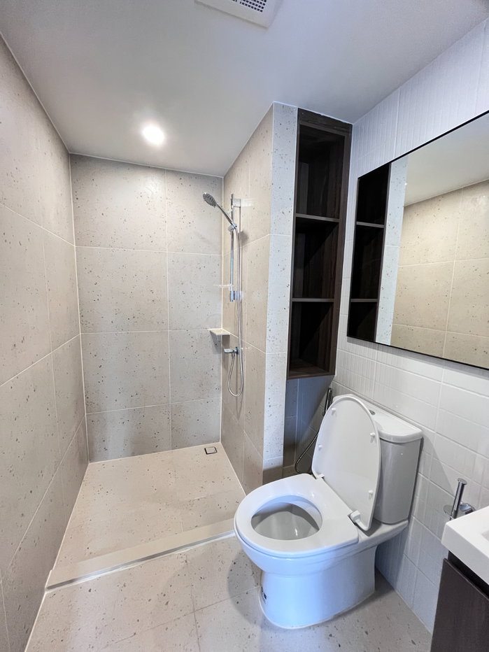 picture Nue Cross Khukhot Condo near BTS - 6/10