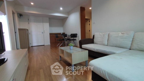 2-BR Condo at Lumpini Place Phahol-Saphankhwai near BTS Saphan Khwai (ID 662496)