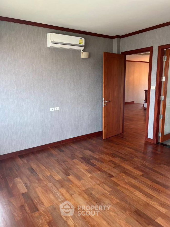 รูป บ้าน 3-ห้องนอน ที่ สิรีธร สุวรรณภูมิ ใน ขุมทอง (ID 1882374) - รูปที่ 8/14