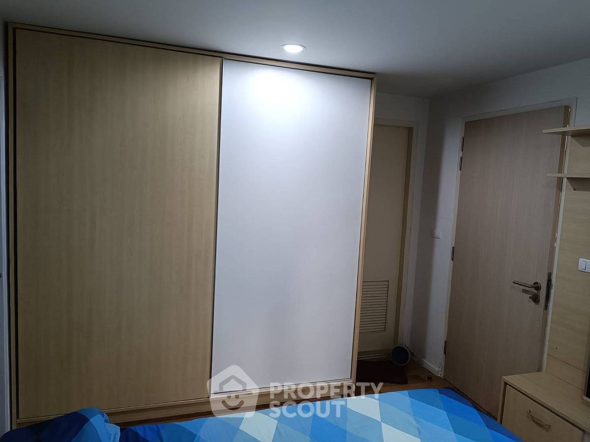 รูป คอนโด 1-ห้องนอน ที่ โฟคัส ออน ศาลาแดง คอนโดมิเนียม ใกล้ MRT สีลม (ID 551345) - รูปที่ 3/7