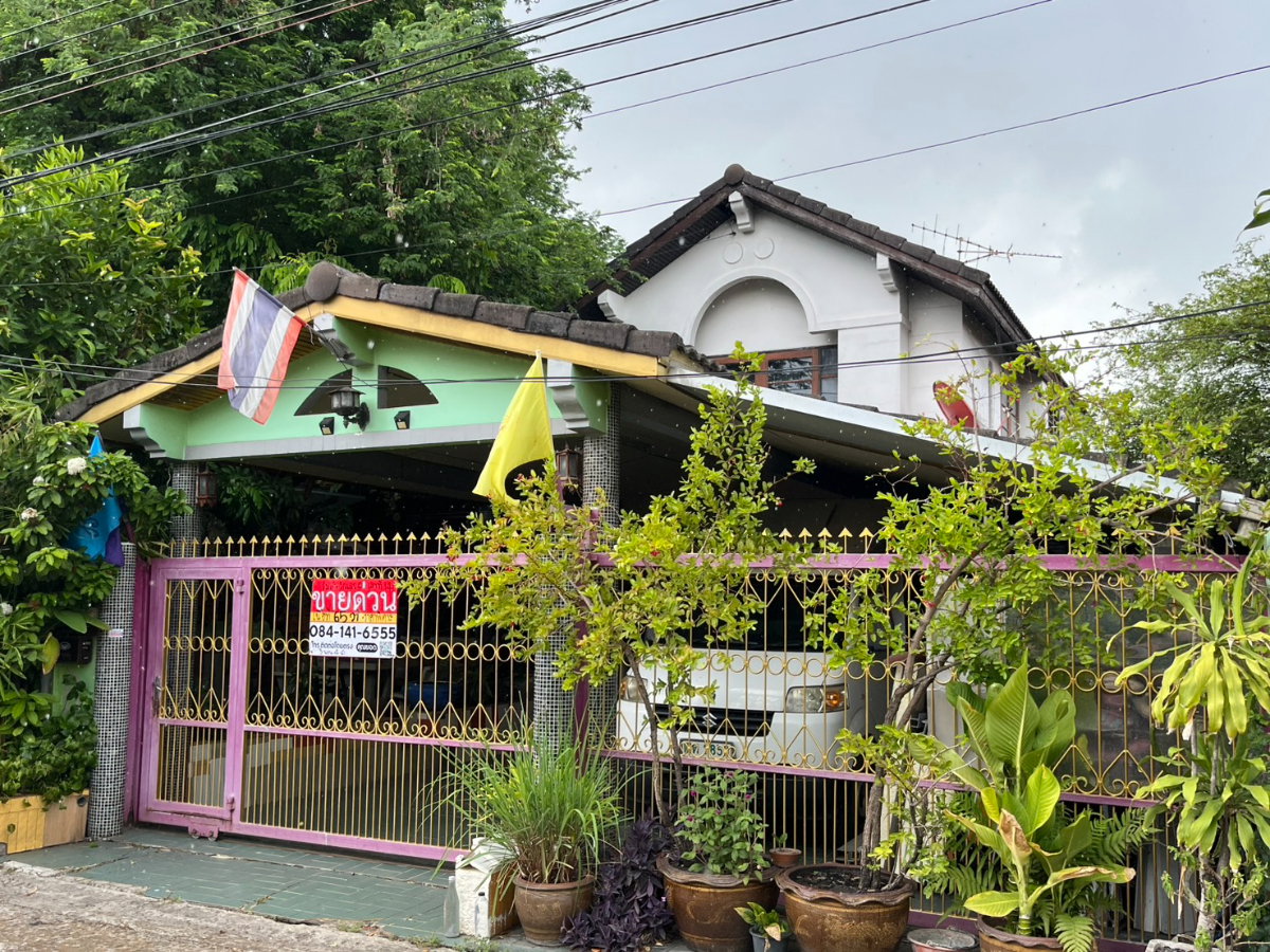 รูป BL138|บ้านเดี่ยว 2 ชั้น หมู่บ้าน ร่มสุขวิลเลจ 4 ใกล้สนามบินสุวรรณภูมิและสถานี ARL ลาดกระบัง ชอยร่มเกล้า 25/7 (ราคา 6,500,000 บาท) - รูปที่ 2/6
