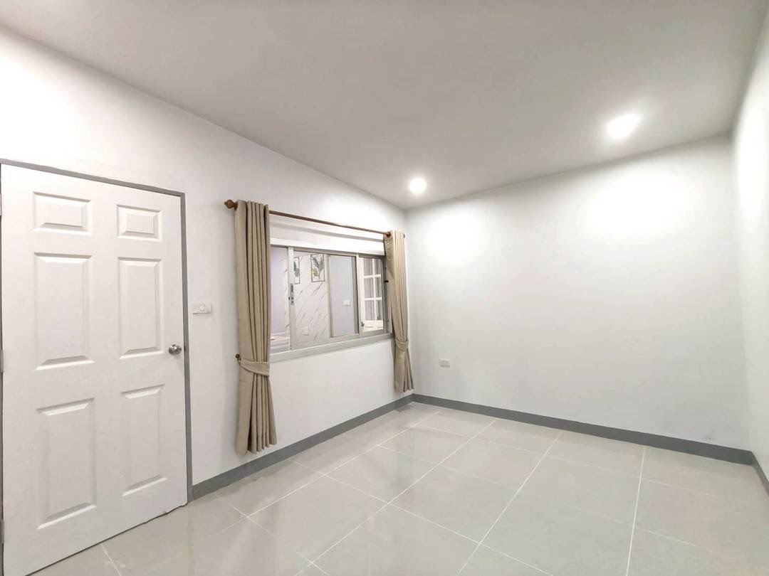 รูป ขายทาวน์โฮมรีโนเวทใหม่ ม.รื่นรมย์ ซ.จ่าบรรณ ศรีราชา - รูปที่ 6/14