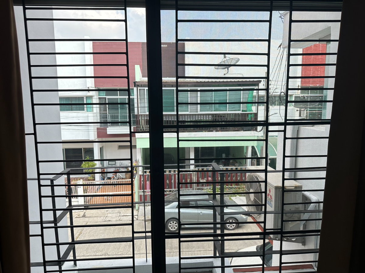 รูป ให้เช่า ทาวน์เฮ้าส์ โครงการบิสซิเนส ทาวน์ (Business Town) พื้นที่ 22.7 ตรว. ใกล้โลตัส ซิตี้ พาร์ค บางพลี - รูปที่ 8/19