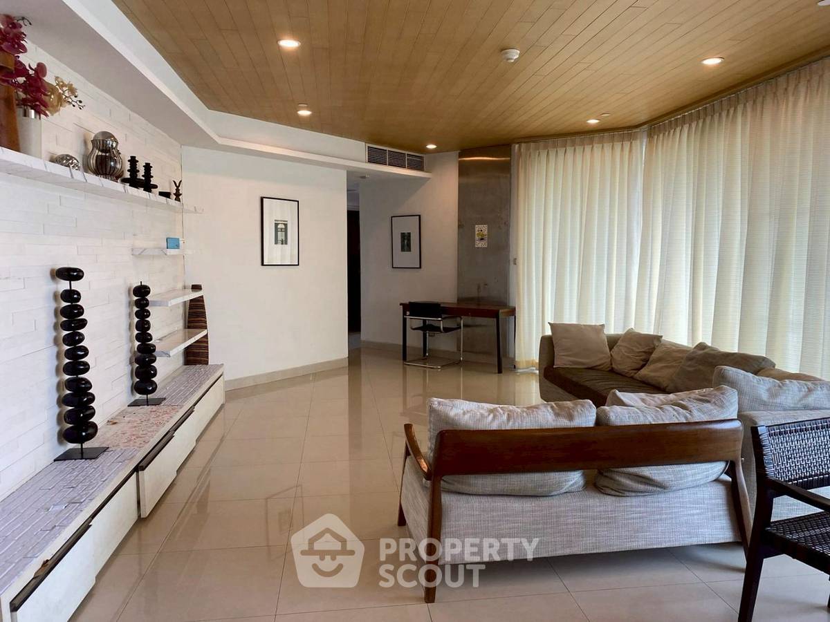 picture 3-BR Condo at Watermark Chaophraya near BTS Krung Thon Buri (ID 2205897) - 3/12