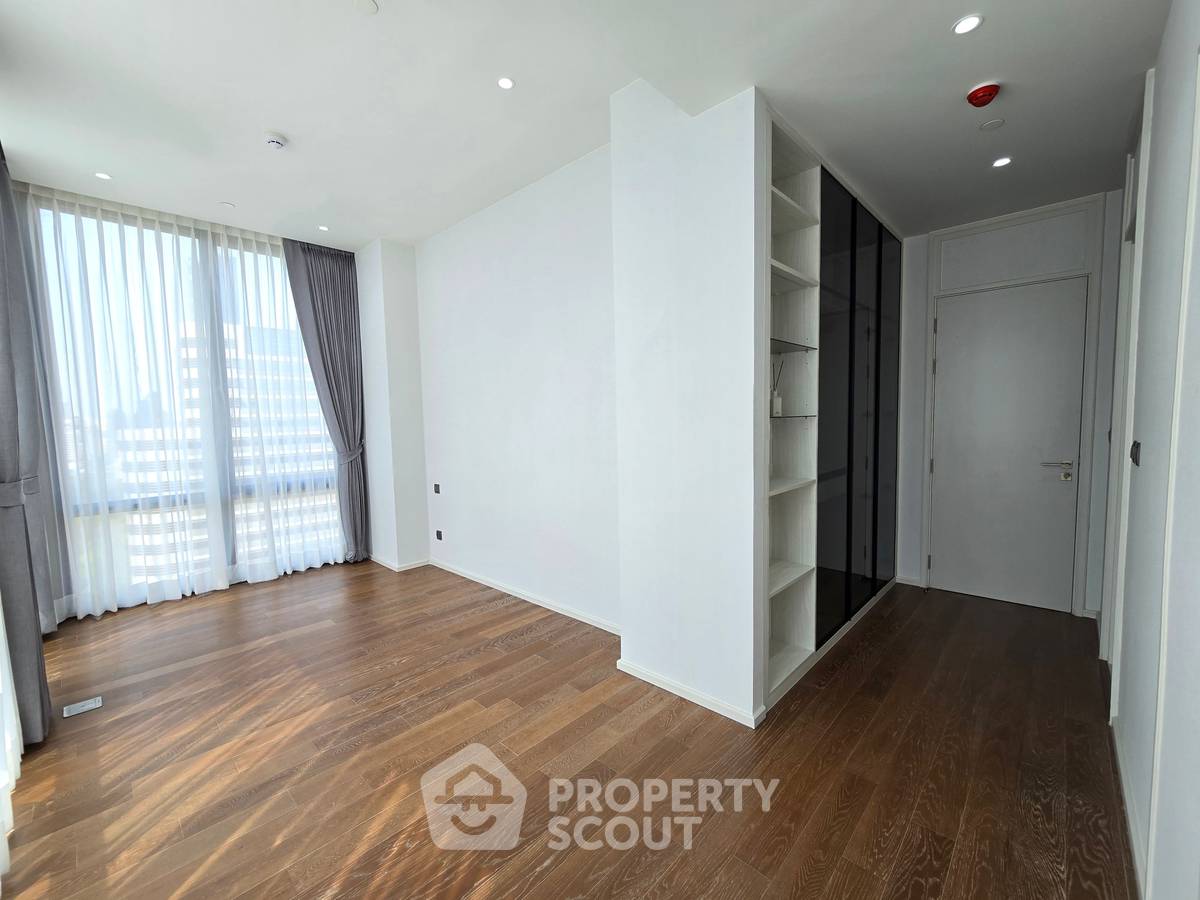 picture 2-BR Condo at Muniq Langsuan near BTS Ratchadamri (ID 2961978) - 2/13