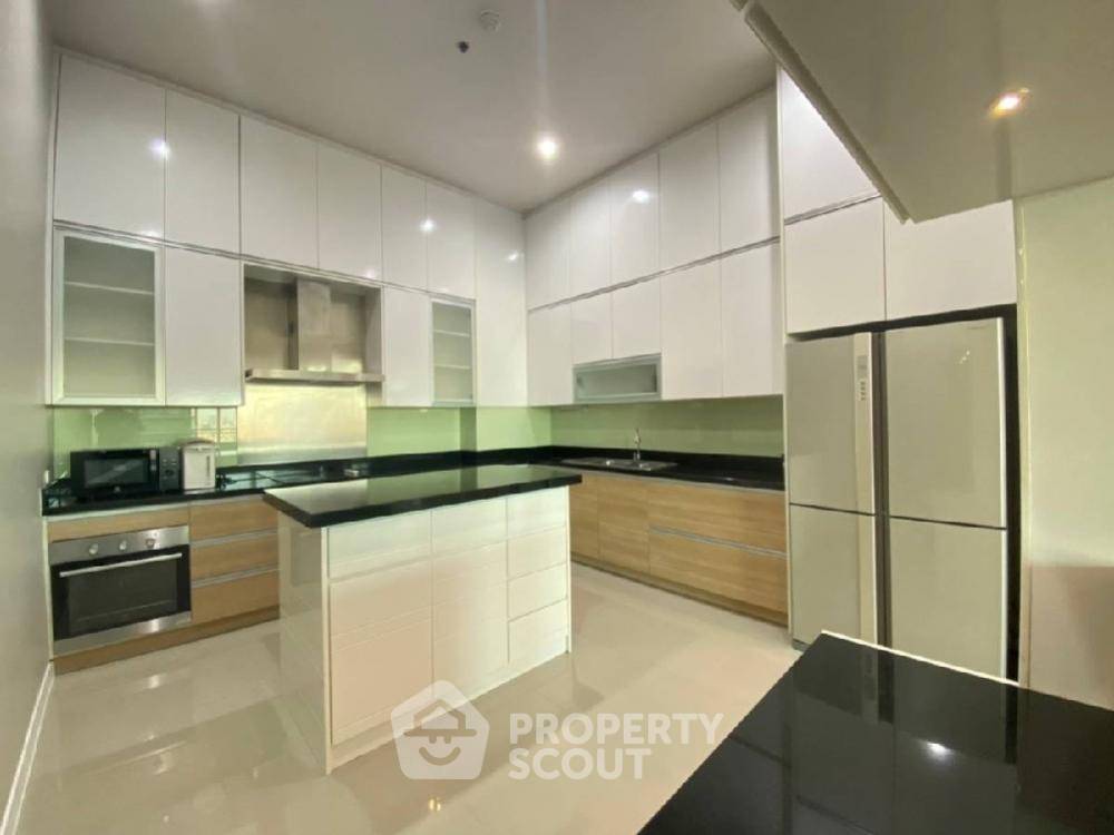 picture 3-BR Condo at Circle Condominium near MRT Phetchaburi (ID 2138651) - 8/17