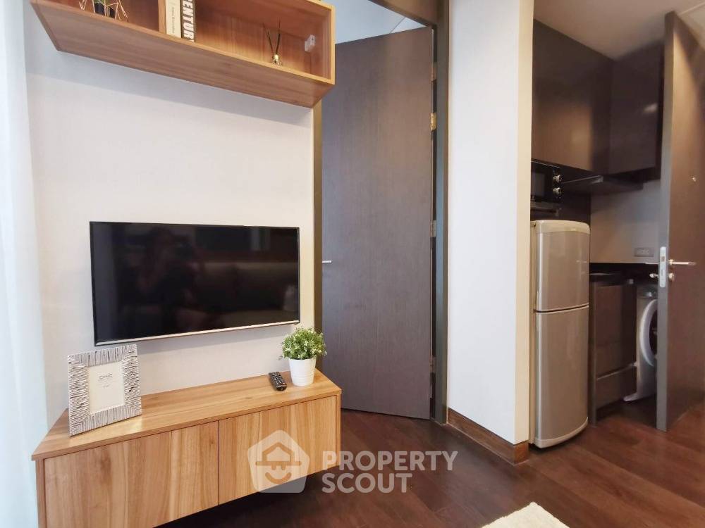 picture 1-BR Condo at The Lumpini 24 near BTS Phrom Phong (ID 516604) - 7/11