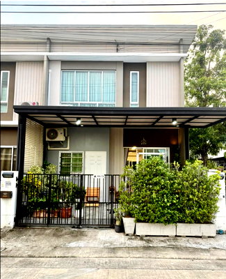 Townhouses for sale Khlong Sam Wa : Corner Townhome for Sale at Pruksa Ville Ramindra – Phraya Suren Fully Built-in | Extended Kitchen | Move-in Ready | Excellent Location