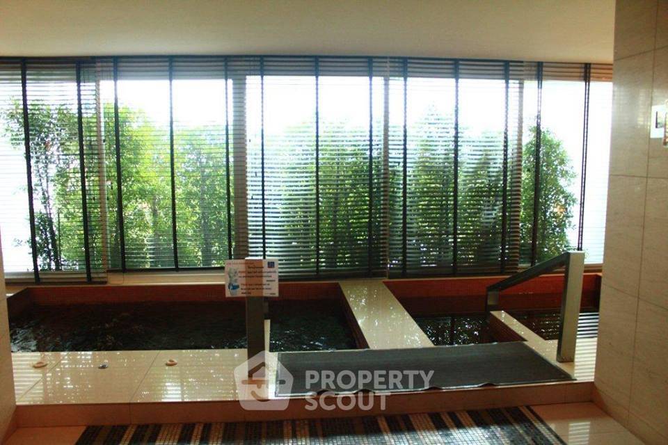 picture 1-BR Condo at Circle Condominium near MRT Phetchaburi (ID 884323) - 3/4
