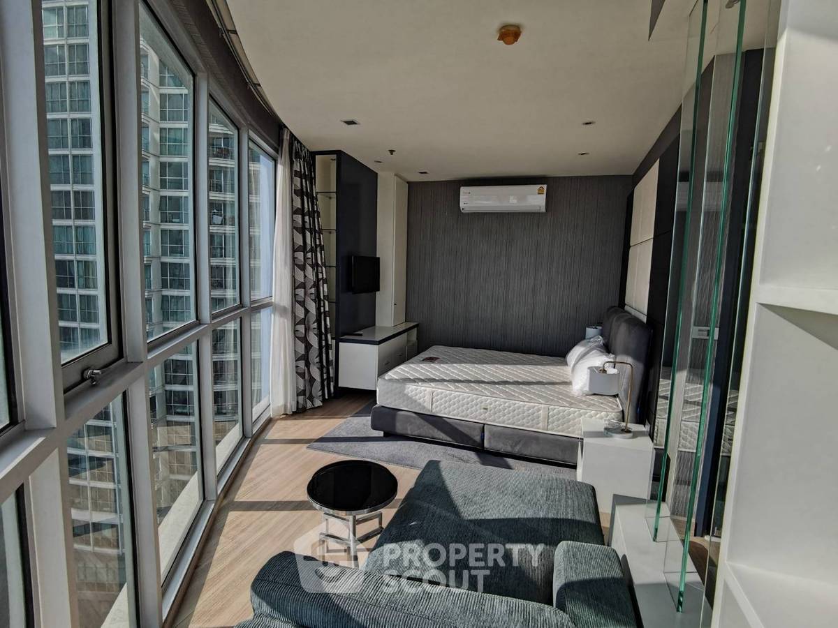 picture 1-BR Condo at Sky Walk Residences near BTS Phra Khanong (ID 514543) - 8/13