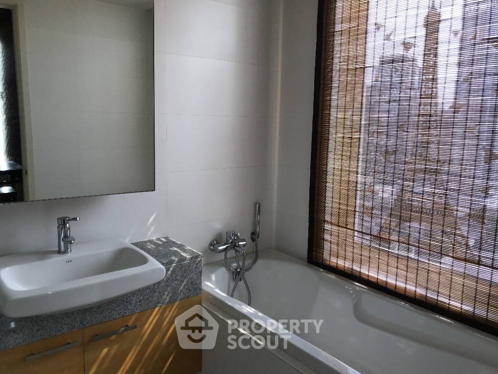 picture 2-BR Condo at Manhattan Chidlom near BTS Chit Lom (ID 635648) - 4/9