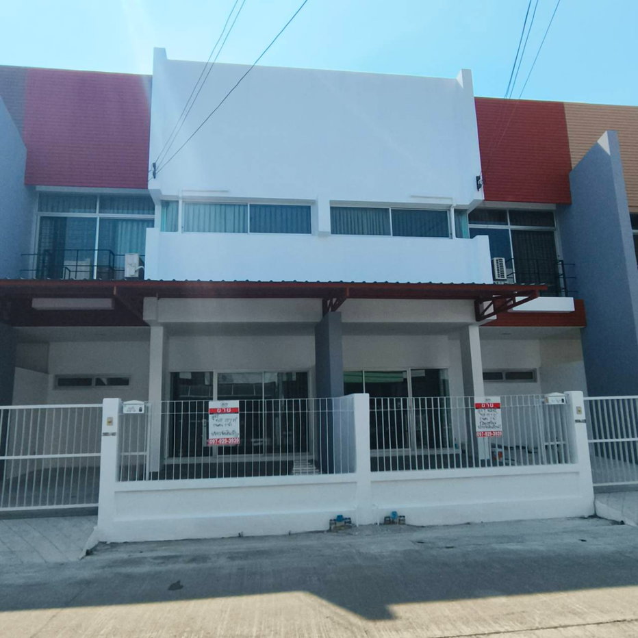 รูป ให้เช่า ทาวน์เฮ้าส์ โครงการบิสซิเนส ทาวน์ (Business Town) พื้นที่ 22.7 ตรว. ใกล้โลตัส ซิตี้ พาร์ค บางพลี - รูปที่ 1/19