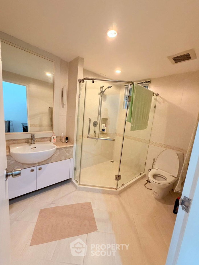 picture 2-BR Condo at Baan Siri Silom near BTS Surasak (ID 2964344) - 8/11