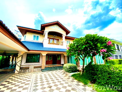 Houses for sale BTS Wat Phra Sri Mahathat : 4 Bedroom House for sale at Ammarin Niwet 1  1180356