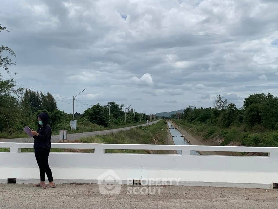 รูป ที่ดินสำหรับปล่อยขาย 13,600 ตารางเมตร แถว ใน ศาลาลาย (ID 2941781) - รูปที่ 10/13