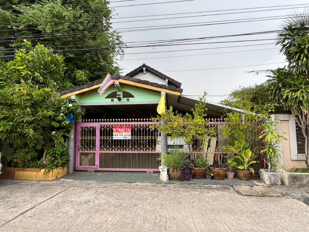 รูป BL138|บ้านเดี่ยว 2 ชั้น หมู่บ้าน ร่มสุขวิลเลจ 4 ใกล้สนามบินสุวรรณภูมิและสถานี ARL ลาดกระบัง ชอยร่มเกล้า 25/7 (ราคา 6,500,000 บาท) - รูปที่ 3/6