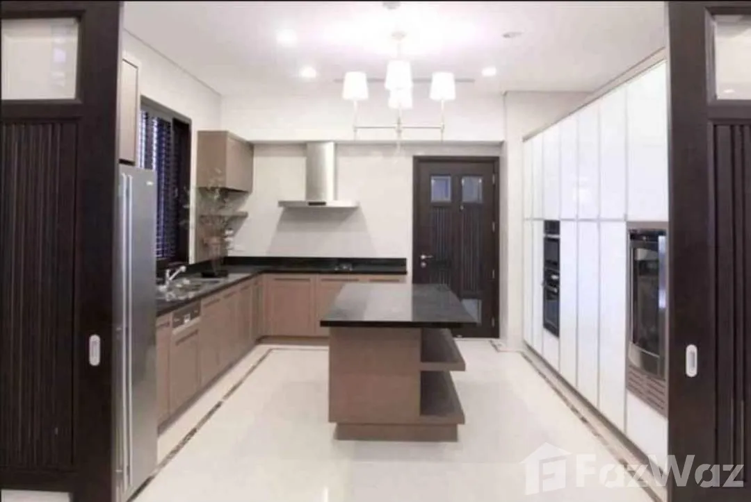 รูป บ้านเดี่ยวให้เช่า 4 ห้องนอน ใน คลองเตย, กรุงเทพมหานคร 1026046 - รูปที่ 4/13