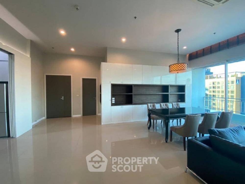 picture 3-BR Condo at Circle Condominium near MRT Phetchaburi (ID 2138651) - 2/17
