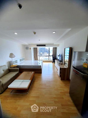Condos for rent : 1-BR Condo In The Trendy Condominium, 200m To BTS Nana (ID 883709)