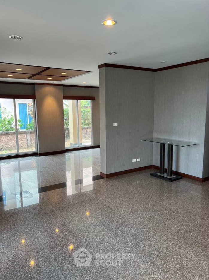 รูป บ้าน 3-ห้องนอน ที่ สิรีธร สุวรรณภูมิ ใน ขุมทอง (ID 1882374) - รูปที่ 4/14