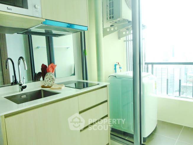รูป คอนโด 1 ห้องนอน ชั้น 30 ขนาด 32 ตร.ม. ที่ Q Asoke ใกล้ MRT เพชรบุรี 100 ม. (ID 886469) - รูปที่ 3/4