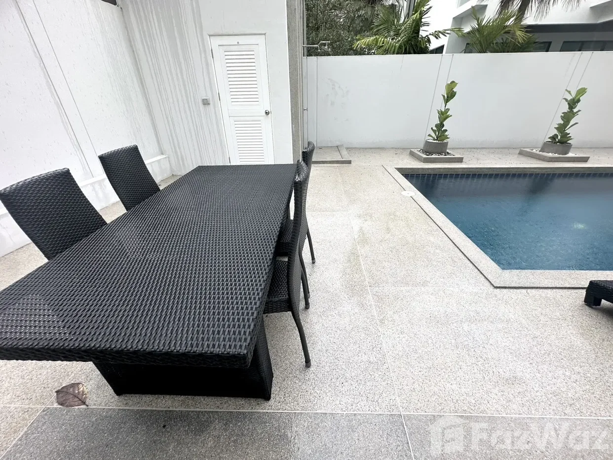 picture Stunning 3 Bedroom Modern Private Pool Villa 6420299 - 35/98