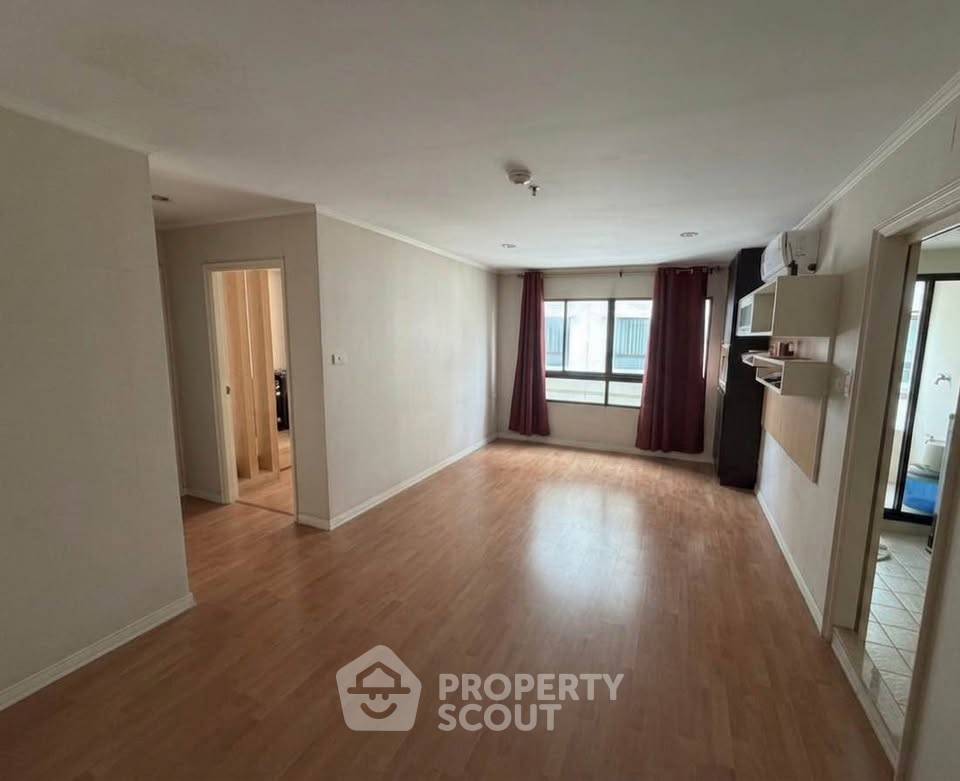 picture 2-BR Condo at Lumpini Ville Phahol-Suthisarn near BTS Saphan Khwai (ID 2959155) - 4/8