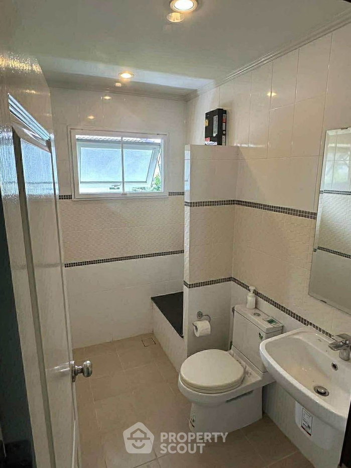picture 4-BR House in Nong Khwai (ID 2167906) - 13/15
