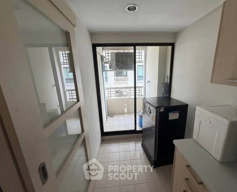 picture 2-BR Condo at Lumpini Ville Phahol-Suthisarn near BTS Saphan Khwai (ID 2959155) - 7/8