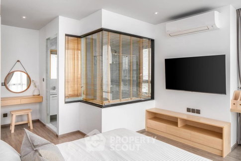 24th-Floor 2-BR 70 Sqm Condo At Rhythm Ekkamai, 300m to BTS Ekkamai (ID 1340021)