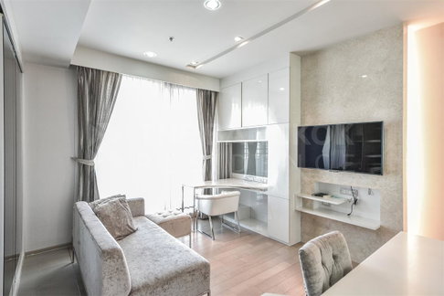 Pyne By Sansiri Special Unit, Quality Guaranteed by Top Brands near BTS Ratchathewi