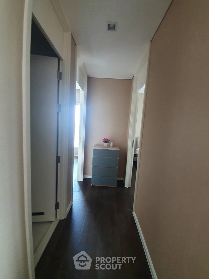 picture 2-BR Condo at The Saint Residences near MRT Phahon Yothin (ID 2881373) - 6/11
