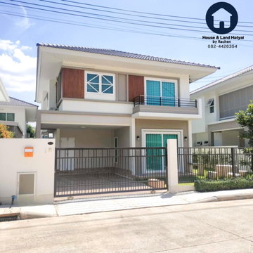 For Rent!! 2-story detached house in Palm Springs Parkville, Hat Yai. 4 bedrooms, 3 bathrooms. Beautiful house with complete furnishings