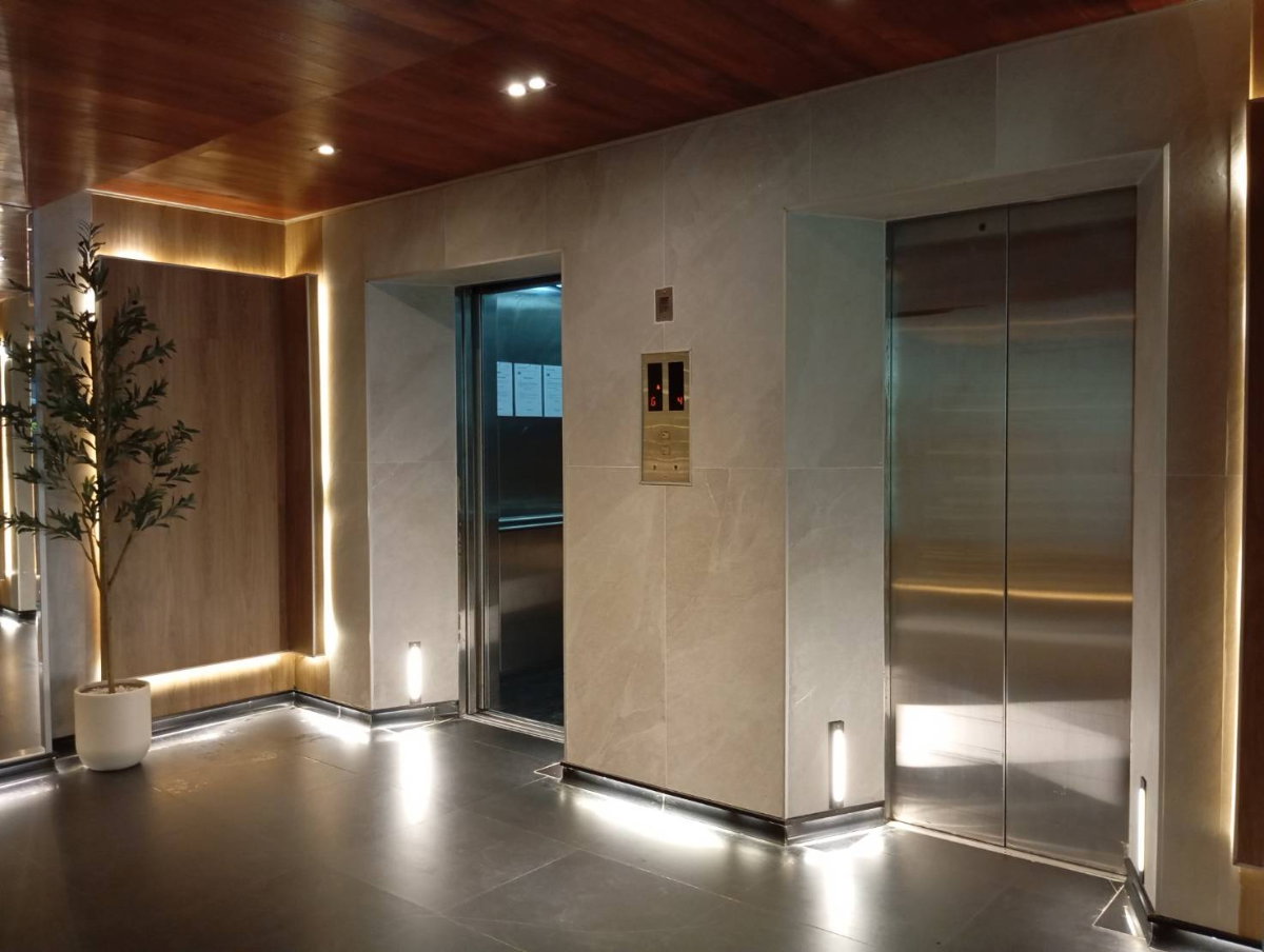 picture One Bed Plus 60.5 sq.m. Baan Saraan Sukhumvit 31 furthest from lift. Quiet & Private. - 15/20