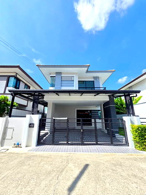 บ้านแฝด ปทุมธานี : ลดราคาพิเศษ..บ้านแฝดหลังใหญ่ ทำเลดีมาก รีโนเวทใหม่ หมู่บ้าน ฟ้าปิยรมย์ เฟส 11 เนสโต้ ซ.2 ลำลูกกาคลอง 6 ราคาถูกมาก กว้าง