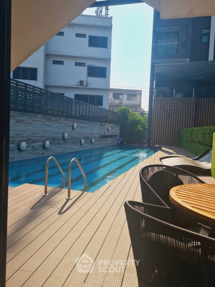 picture 2-BR Condo at The Unique Ekamai-Ramintra in Khlong Chaokhun Sing (ID 404337) - 11/17