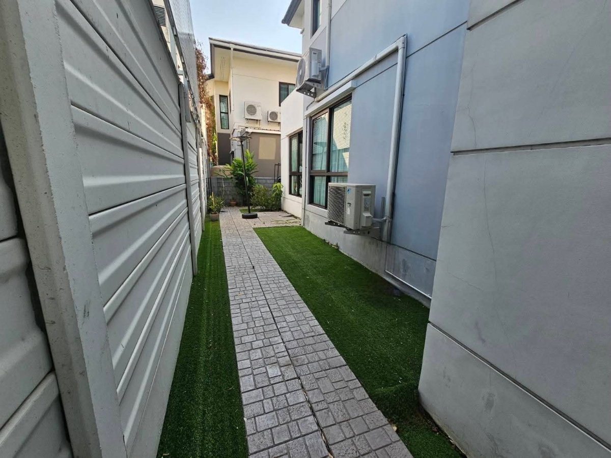 รูป 🏠 ปล่อยเช่า บ้านเดี่ยว 2 ชั้น 4 ห้องนอน | 4 ห้องน้ำ หมู่บ้าน The City Ekamai - Ladprao  บ้านมีติดตั้งโซล่าเซลให้ ประหยัดไฟมาก - รูปที่ 26/34