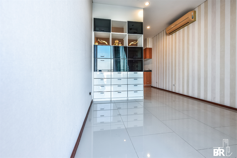 Villa Sathorn Convenient Travel, Great Value per Square Meter near BTS Krung Thonburi