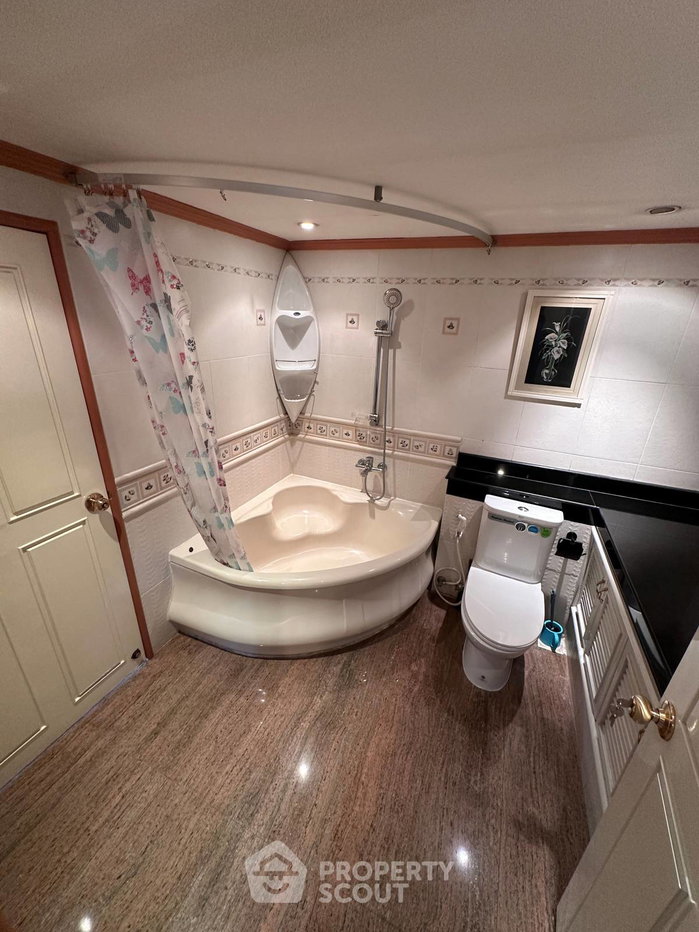 picture 2-BR Condo at Royal Castle Sukhumvit near BTS Phrom Phong (ID 1551490) - 13/19
