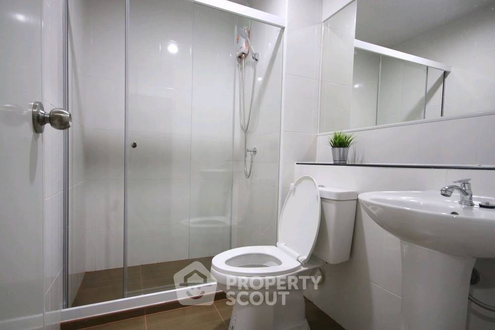 รูป คอนโด 1-ห้องนอน ที่ รีเจ้นท์โฮม สุขุมวิท 81 ใกล้ BTS อ่อนนุช (ID 324590) - รูปที่ 2/8