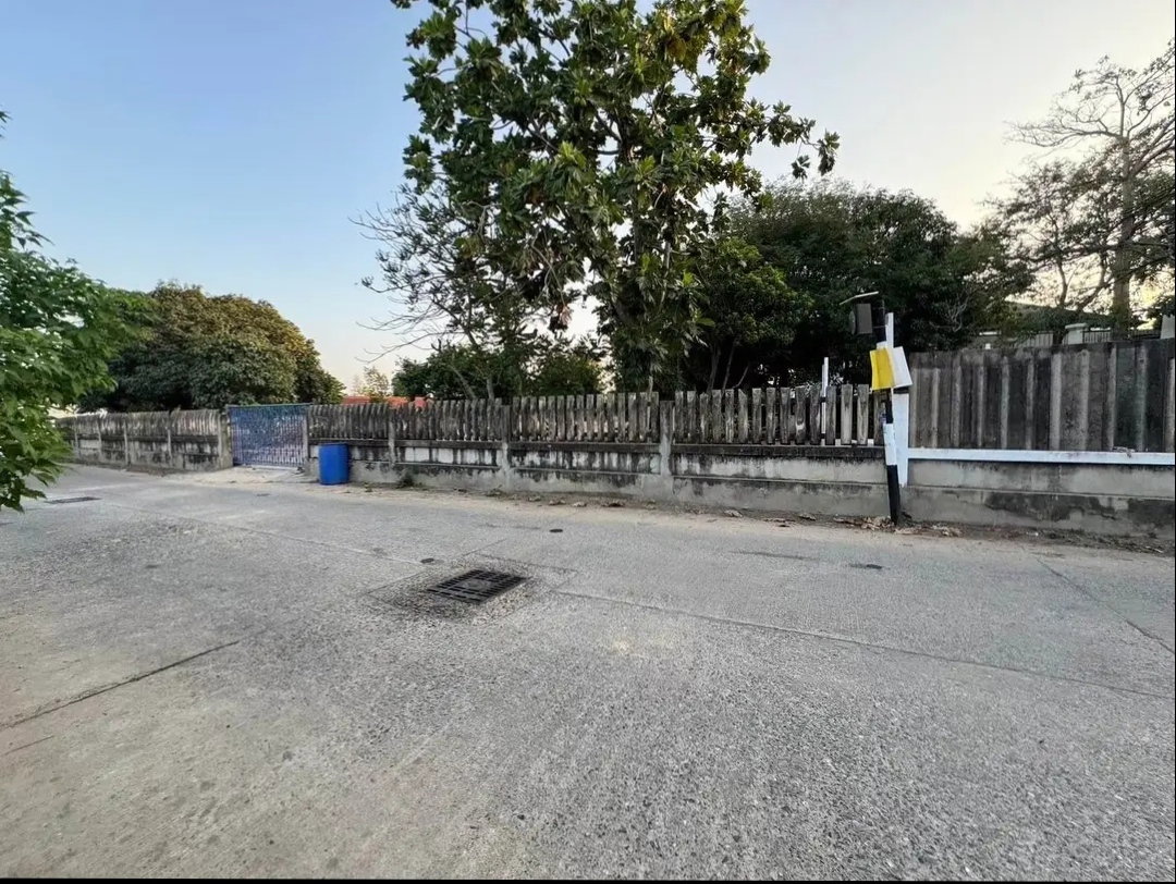 picture Land in Pattaya prime location, Soi Nern Plubwah Pattaya - 2/5