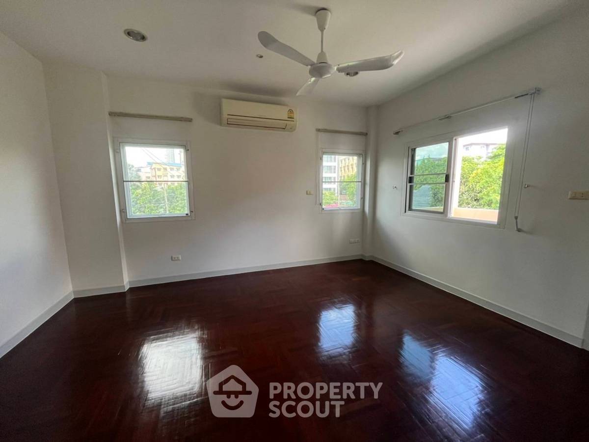 picture 6-BR House near BTS Phra Khanong (ID 946863) - 5/14