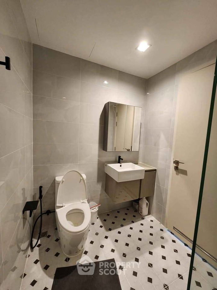 รูป คอนโด 2-ห้องนอน ที่ เดอะ รูม สาทร-ตากสิน ใกล้ BTS โพธิ์นิมิตร (ID 2960881) - รูปที่ 27/28