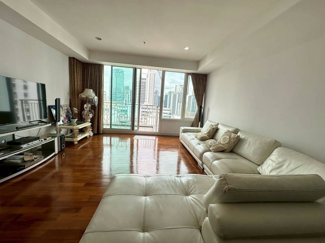 รูป LTHC15628 - Luxury Condo for Sale Phrom Phong | Spacious Family Residence | Near BTS Phrom Phong | 26 MB - รูปที่ 3/6