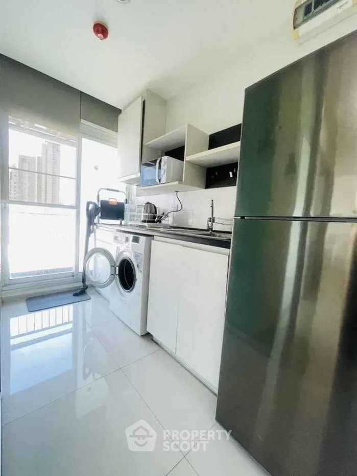 picture 2-BR Condo at Life Ratchadapisek near MRT Huai Khwang (ID 2964306) - 4/10